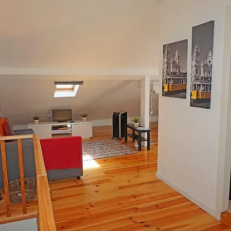 Cozy Attic Up To 4 Guests * Lisbon